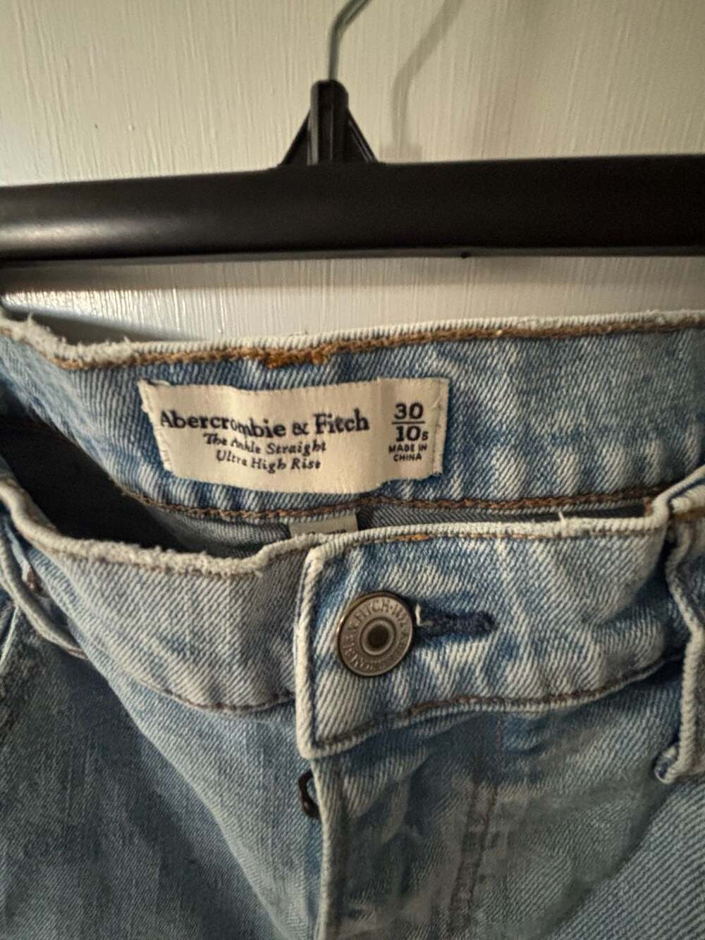 Abercrombie & Fitch Curve Love Ultra High Rise Ankle Straight Jeans Size 30/10S - Picture 5 of 6